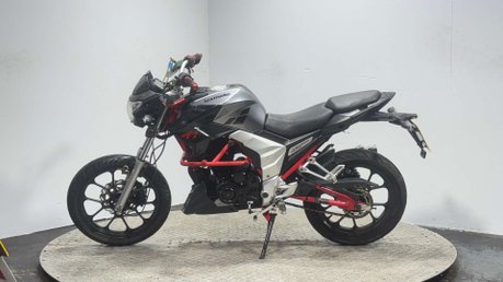 Lexmoto Venom 2019 13K SOUGHT AFTER 125CC PROJECT BIKE SPARES OR REPAIR 4