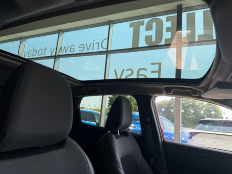 Nissan Qashqai 1.3 DIG-T MHEV N-Connecta XTRON Euro 6 (s/s) 5dr 38