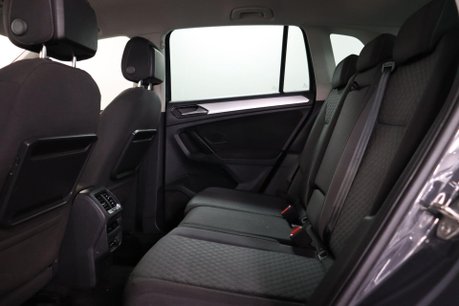 Volkswagen Tiguan SE NAV TSI 41