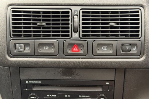 Volkswagen Golf MATCH TDI - ONE OWNER - 18 SERVICE STAMPS!  CAMBELT CHANGED 3 TIMES! 35