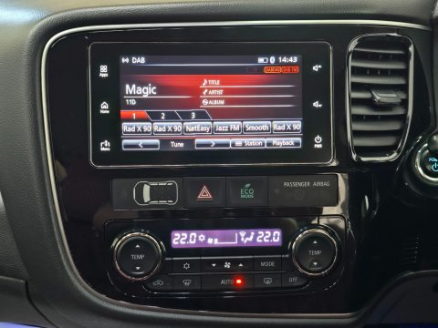 Mitsubishi Outlander 2.0h 12kWh 5hs CVT 4WD Euro 6 (s/s) 5dr 25