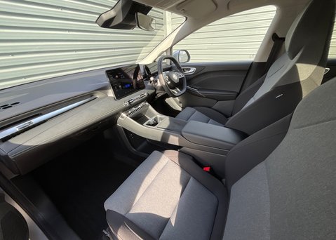 MG MG4 EV URBAN 53.9kWh PREMIUM LONG RANGE 15