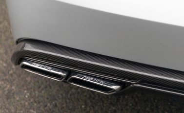 Mercedes-Benz C63 AMG Black Series 32