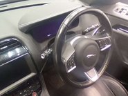 Jaguar F-Pace 2.0 F-Pace Chequered Flag AWD D Auto 4WD 5dr 3