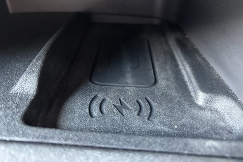 Land Rover Discovery D300 Commercial Dynamic HSE 29