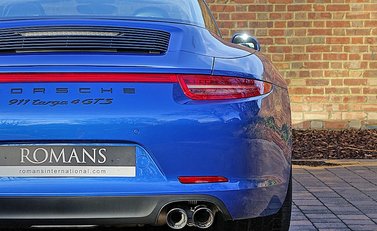 Porsche 911 (991) Targa 4 GTS 11
