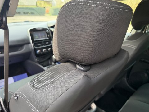 Renault Clio 0.9 TCe Iconic Euro 6 (s/s) 5dr 34