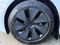Tesla Model 3 Saloon 4dr Electric Auto RWD (208 ps) 17