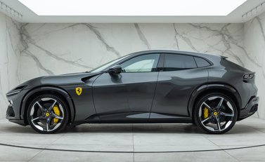 Ferrari Purosangue 5