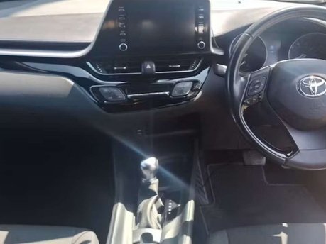 Toyota C-HR 1.8 VVT-h Icon SUV 5dr Petrol Hybrid CVT Euro 6 (s/s) (122 ps) 7