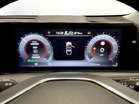 Nissan ARIYA 63kWh Advance SUV 5dr Electric Auto 7.4kW Charger (217 ps) Cruise Control 14