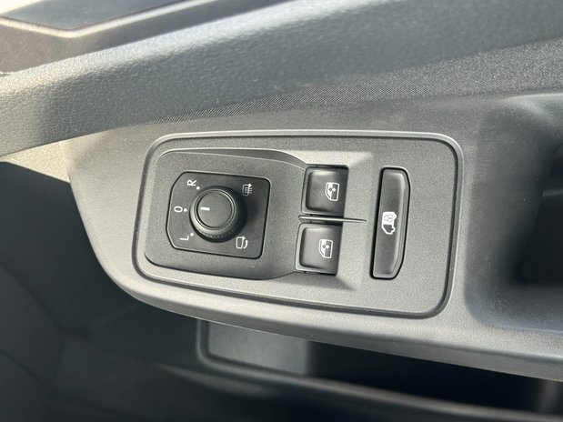Ford Transit Connect SWB L1H1 Low Roof Limited Air Con Alloys Sensors Cam EURO 6 NO VAT 23