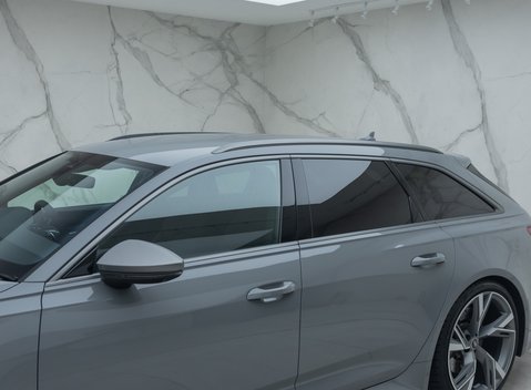 Audi RS6 AVANT PERFORMANCE 30