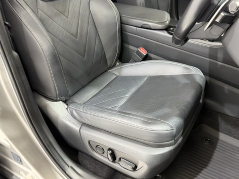 Lexus NX 450H PLUS TAKUMI 44
