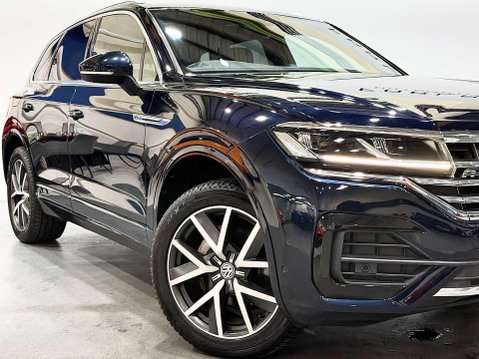 Volkswagen Touareg 3.0 TDI V6 R-Line SUV 5dr Diesel Tiptronic 4Motion Euro 6 (s/s) (286 ps) 8