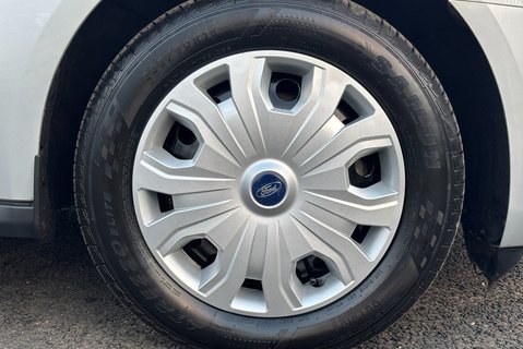 Ford Transit Connect 200 L1 Trend 100 ps Tdci Panel Van - Air Con / Sat Nav / Camera 30