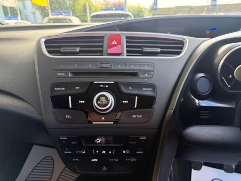 Honda Civic 1.8 i-VTEC SE Plus Tourer Euro 5 (s/s) 5dr 24