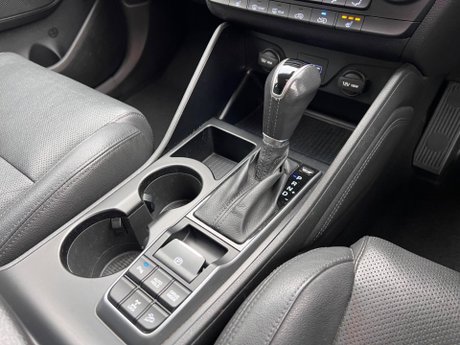 Hyundai TUCSON 2.0 CRDi Premium Auto 4WD Euro 6 5dr 63