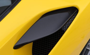 Ferrari F8 Tributo 30