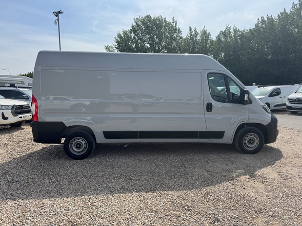 Peugeot Boxer LWB L3H2 [SOLD KH] Medium Roof Professional Air Con Sensors EURO 6 5