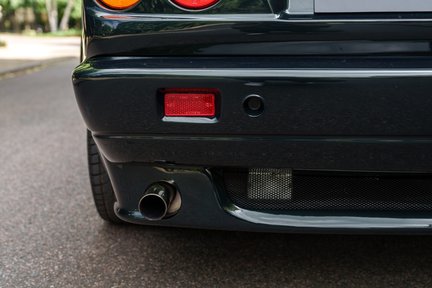 Aston Martin Vantage V550 17