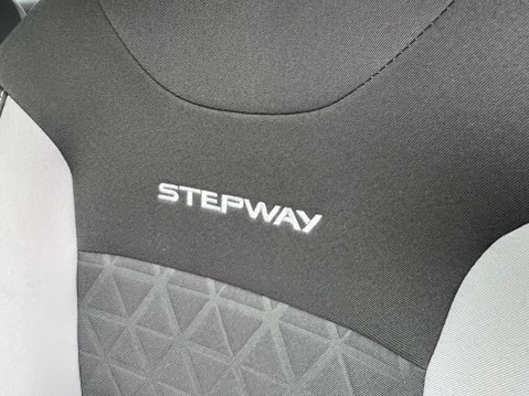 Dacia Sandero Stepway 0.9 TCe Laureate Euro 5 5dr 28