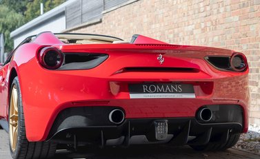 Ferrari 488 Spider 27