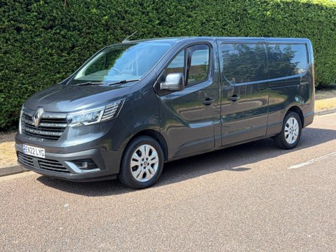 Renault Trafic 2.0 dCi Blue LL30 Sport L2 H1 Euro 6 (s/s) 5dr 2