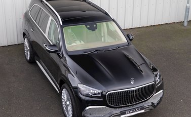 Mercedes-Benz GLS 600 First Class 4