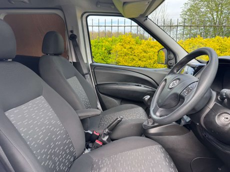 Vauxhall Combo 1.2 Combo 2300 CDTi S/S 23