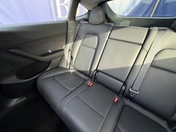 Tesla Model Y (Dual Motor) Long Range SUV 5dr Electric Auto 4WDE (384 bhp) 27
