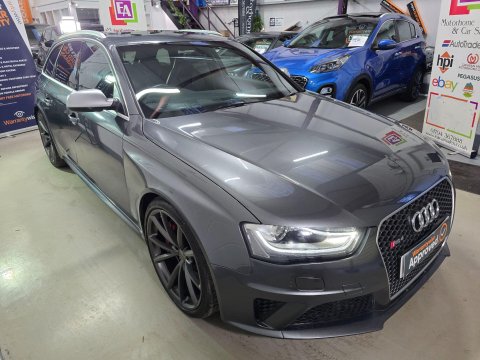 Audi RS4 4.2 FSI V8 S Tronic quattro Euro 5 5dr 15
