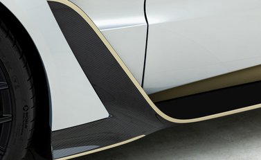 Aston Martin V12 Vantage 24