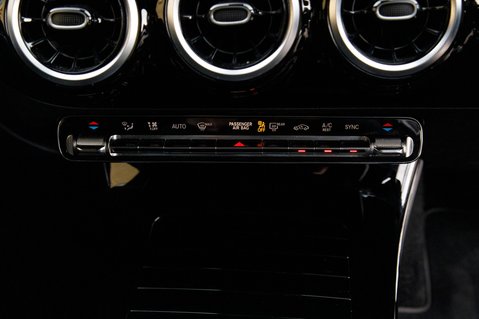 Mercedes-Benz A Class A 200 AMG LINE EXECUTIVE 36