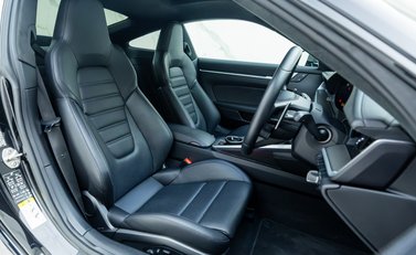 Porsche 911 Turbo S (992) 11