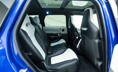 Land Rover Range Rover Sport 5.0 SVR Carbon Edition 13