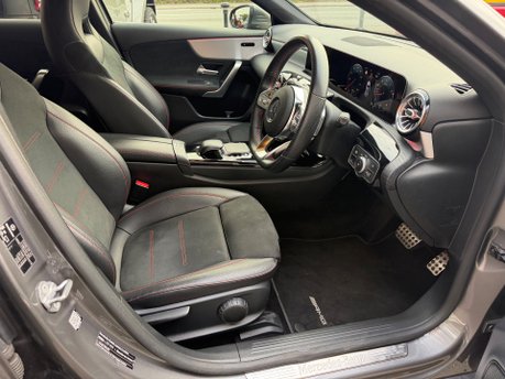 Mercedes-Benz A Class A 220 AMG LINE PREMIUM 22