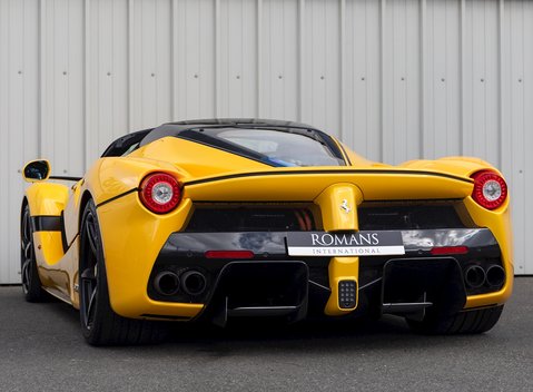 Ferrari LaFerrari Aperta 3
