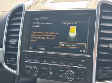 Porsche Cayenne 3.0 V6 E-Hybrid S 5dr Petrol Plug-in Hybrid TiptronicS 4WD Euro 6 (416ps) 31