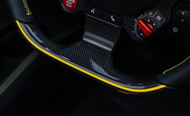 Ferrari F8 SPIDER 27