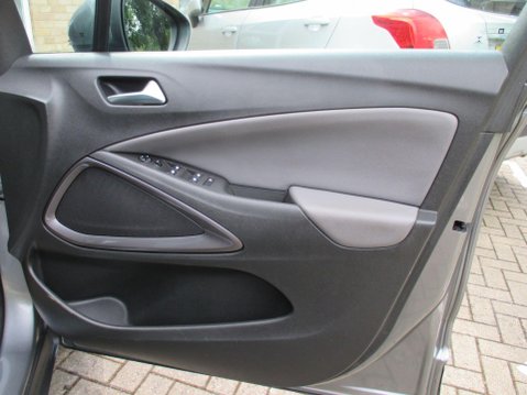 Vauxhall Crossland X 1.2 Elite Nav Euro 6 5dr 44