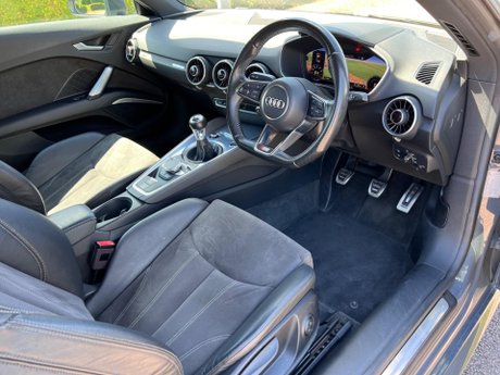 Audi TT 1.8 TFSI Black Edition Euro 6 (s/s) 3dr 19