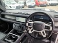 Land Rover Defender S MHEV 8