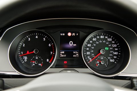 Volkswagen Passat SEL TSI EVO DSG 10