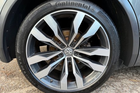 Volkswagen Tiguan R-LINE TDI BMT 4MOTION DSG -RARE LEATHER -DYNAUDIO -TOWBAR -APPLE CARPLAY  75