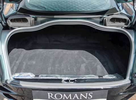 Aston Martin DB11 V8 27