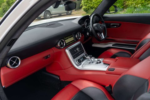 Mercedes-Benz SLS Coupe 9