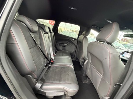 Ford Kuga ST-LINE 12