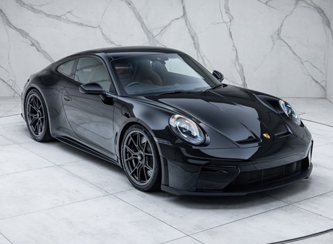 Porsche 911 GT3 TOURING (992.2) 8