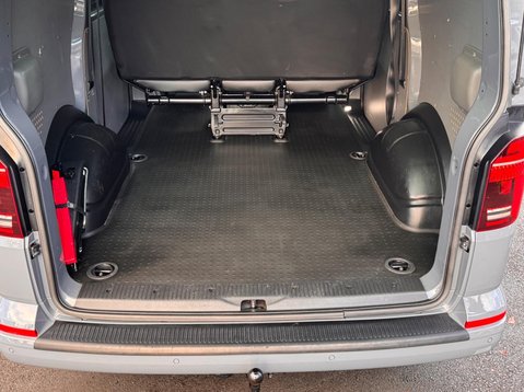 Volkswagen Transporter T32 TDI KOMBI HIGHLINE 4MOTION 56